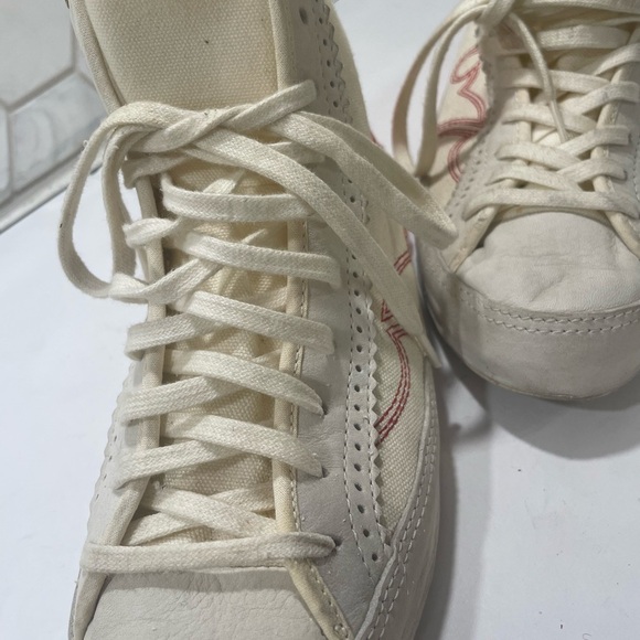 Converse All Star Sasha Hi Top Woman’s Sneaker Size 8.5 Red Leather Flame Canvas - Picture 5 of 13